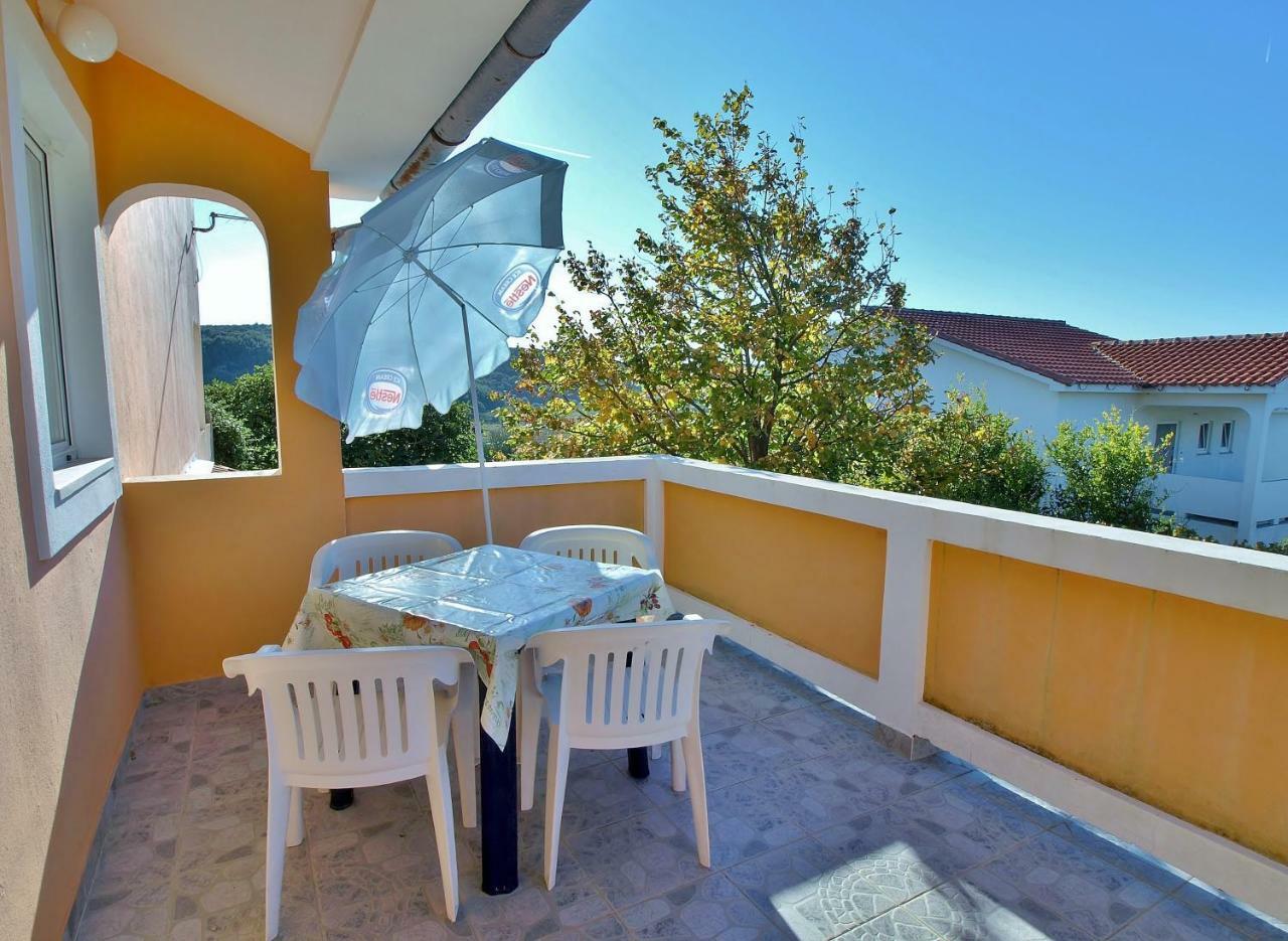 Feniks Apartmani Lopar Buitenkant foto